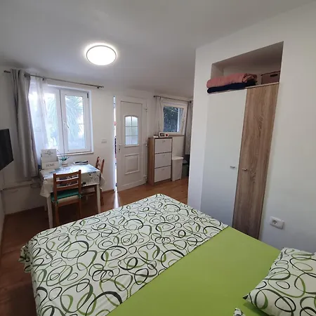 Una Apartmán